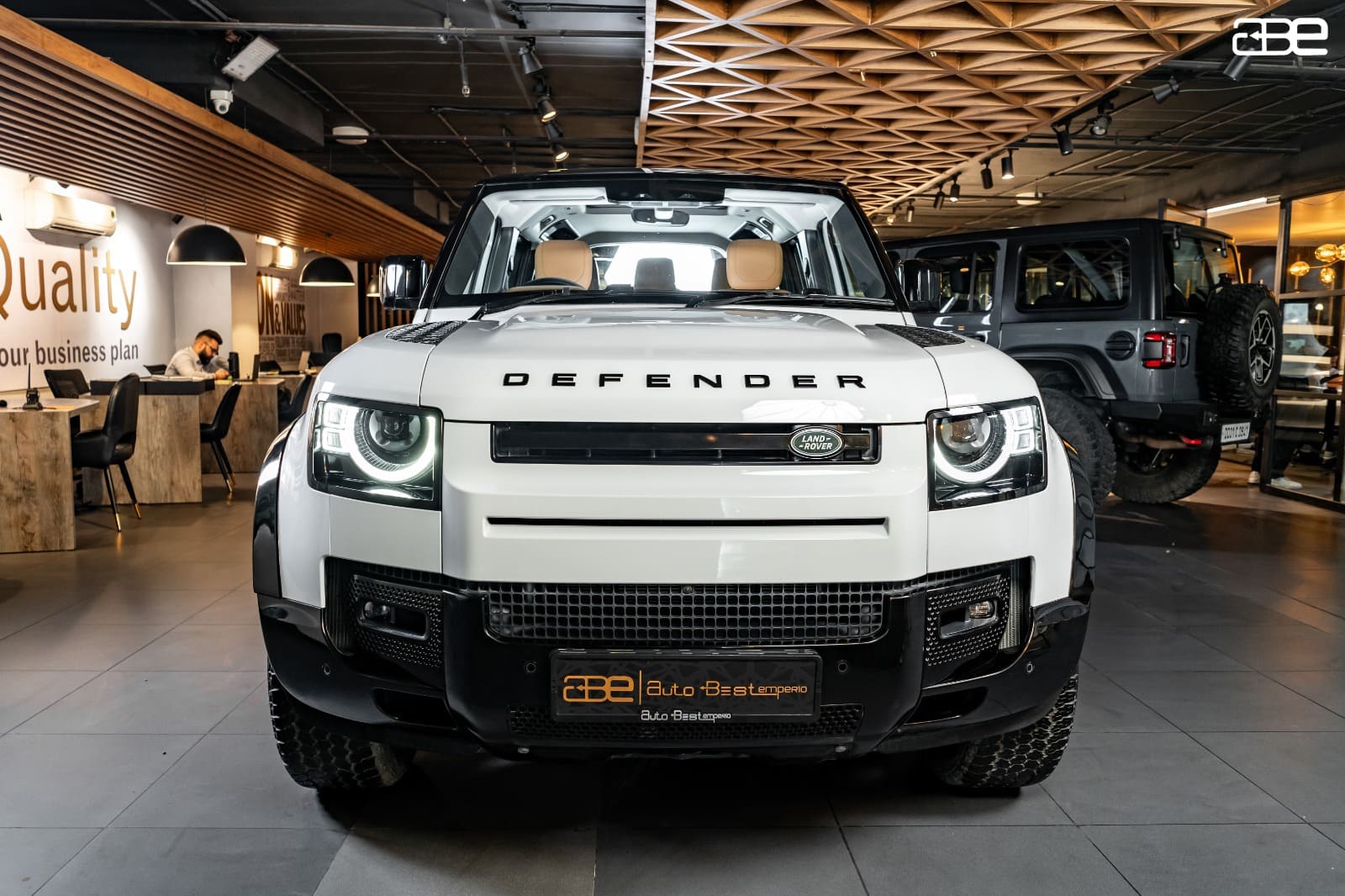 Land Rover DEFENDER 110 HSE (7 STR)