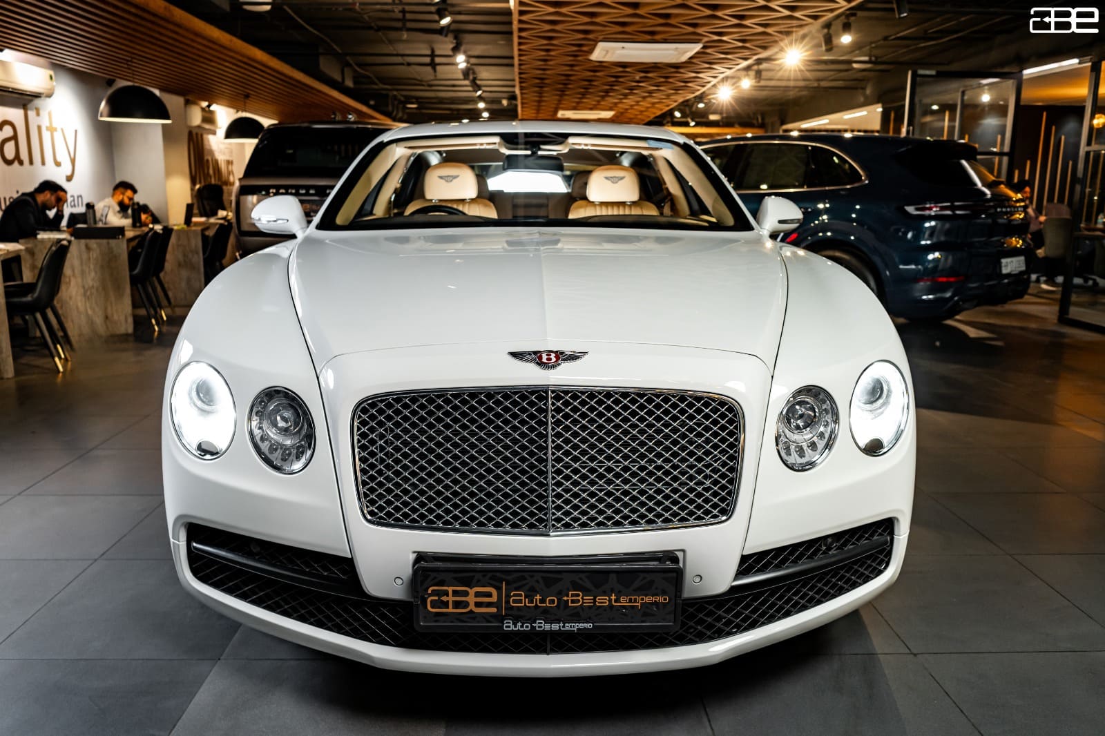 Bentley Flying Spur V8