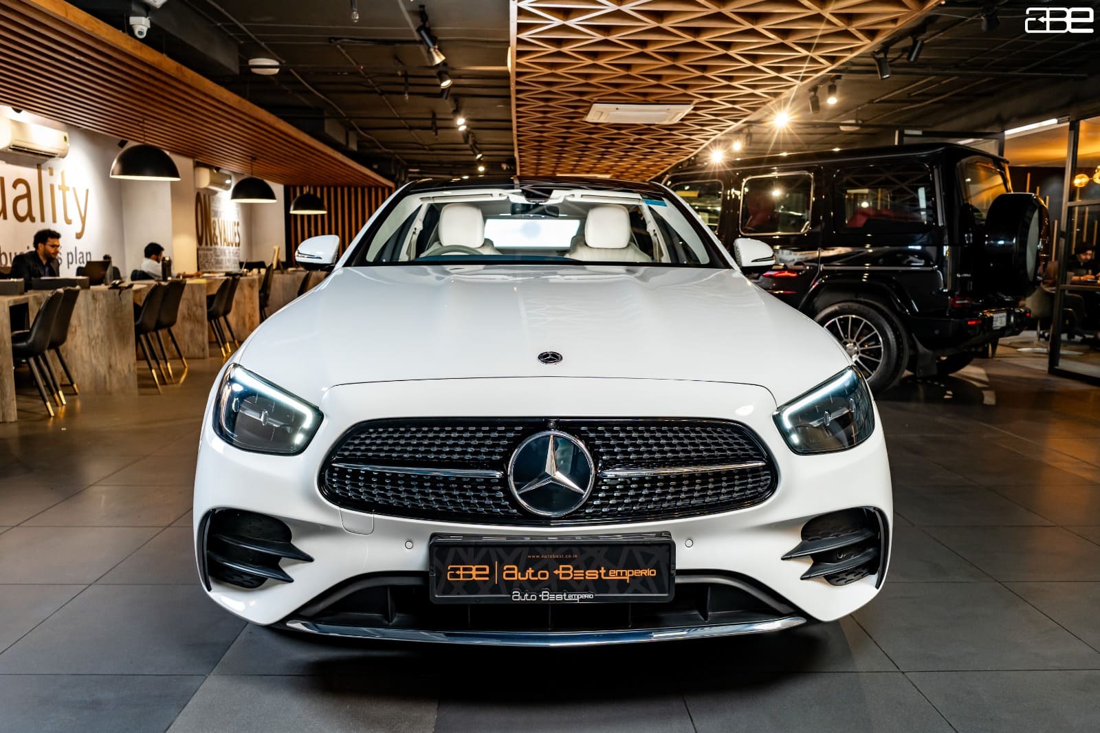 Mercedes-Benz E-Class E-200 AMG LINE