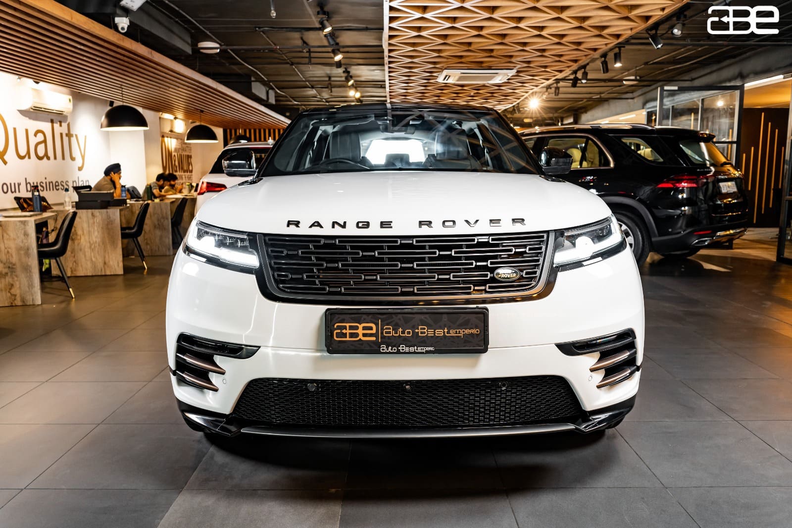 Range Rover Velar S R-DYNAMIC