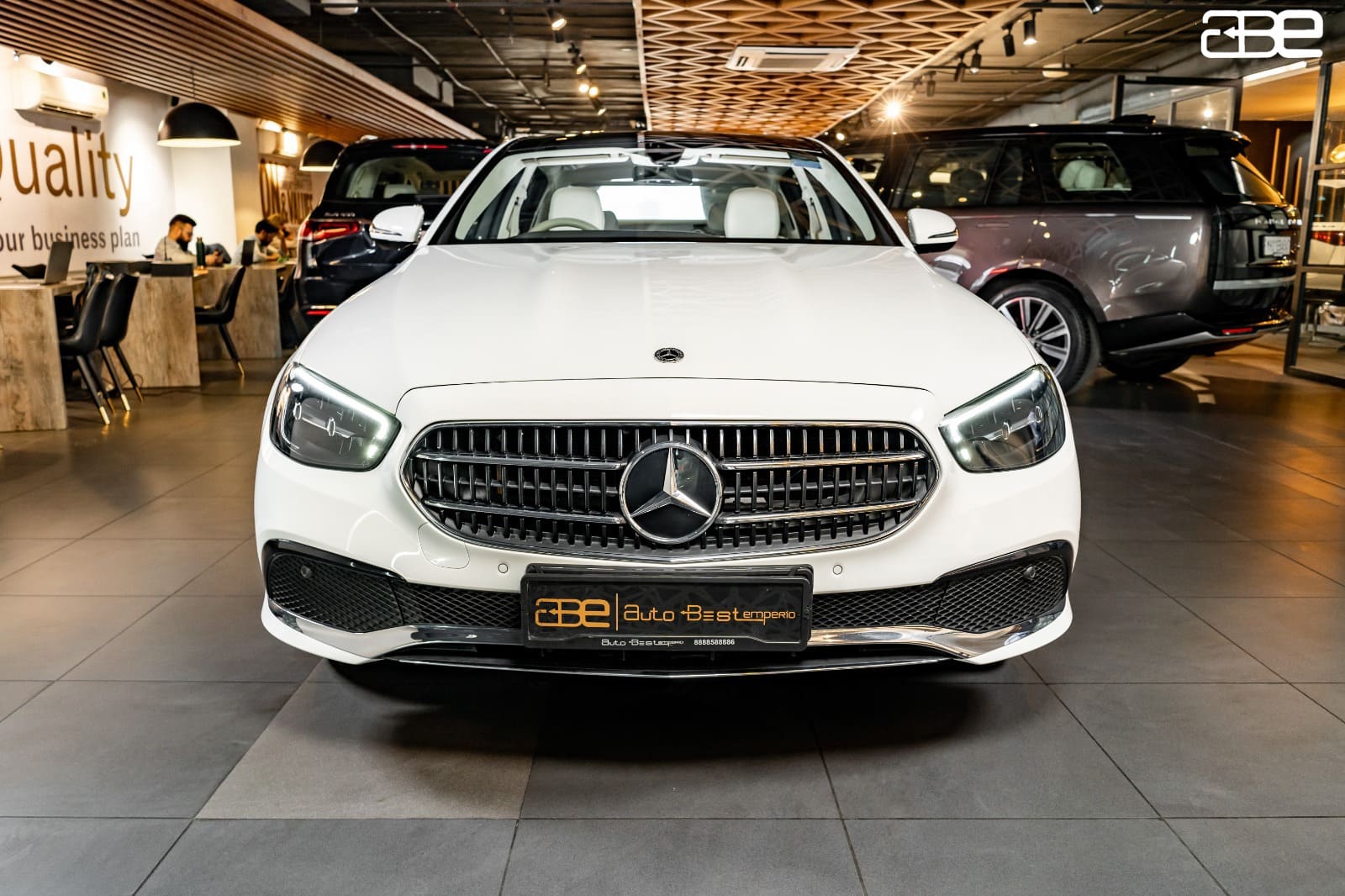 Mercedes-Benz E-Class E-200 EXCLUSIVE