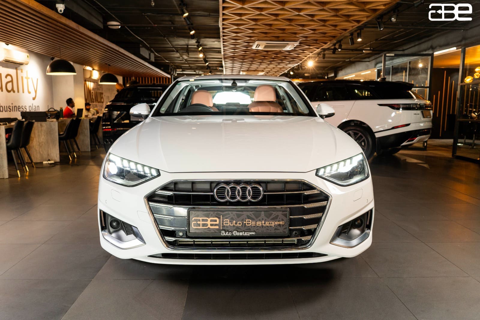 Audi A4 40 TFSI TECHNOLOGY