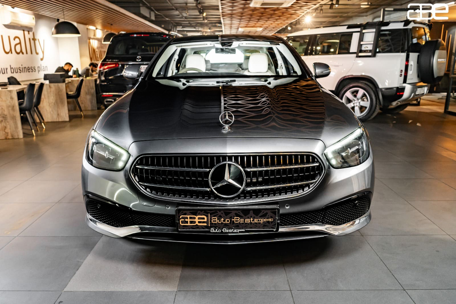 Mercedes-Benz E-Class E-200 EXCLUSIVE