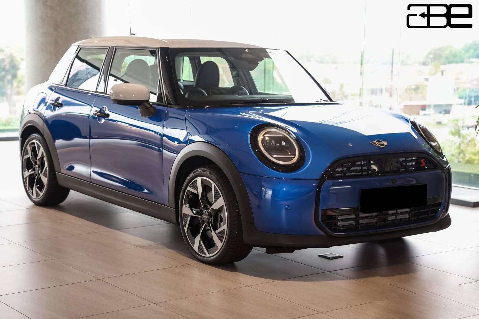 MINI COOPER FAVOURED PACK