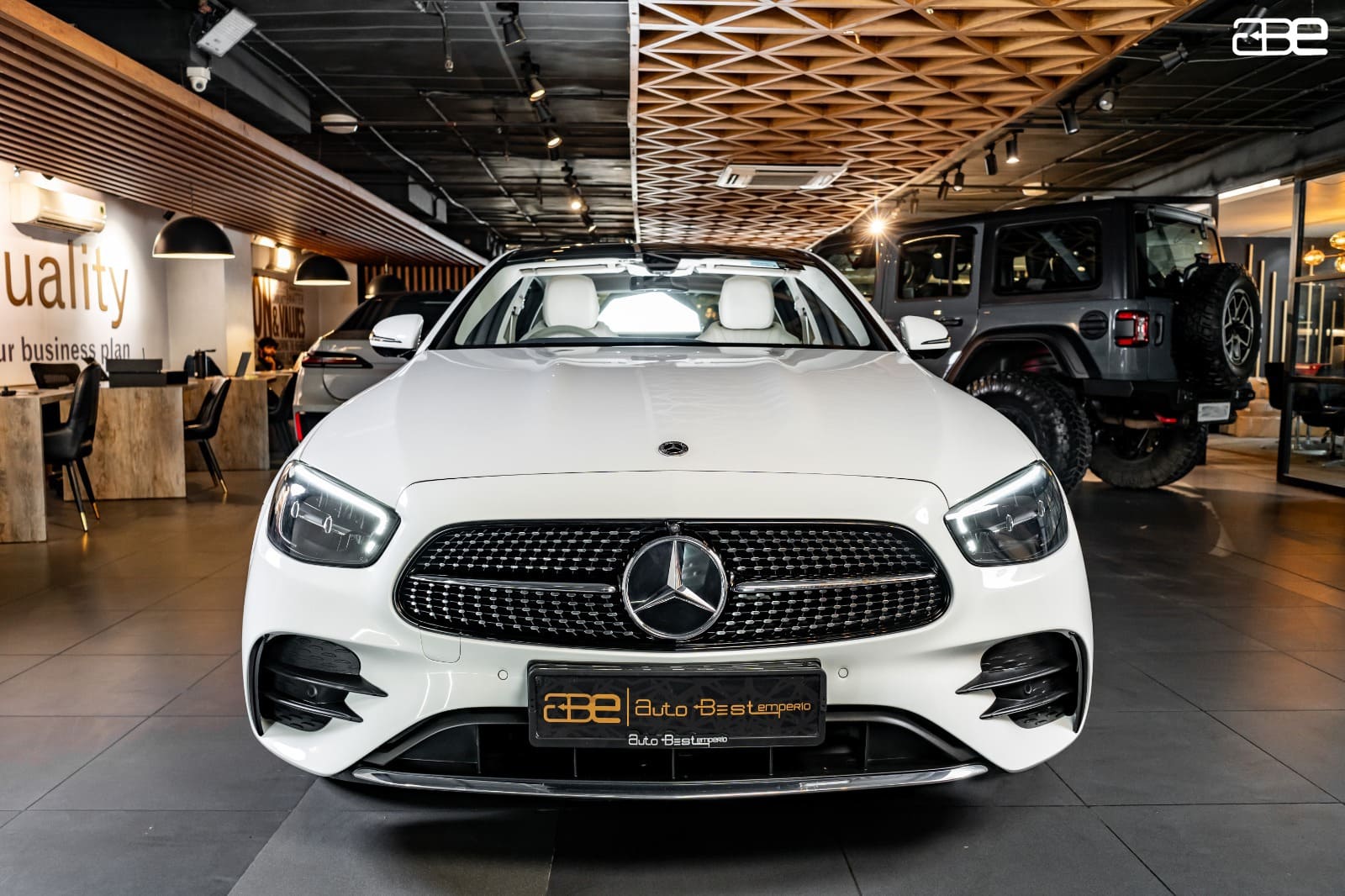 Mercedes-Benz E-Class E 220D AMG LINE