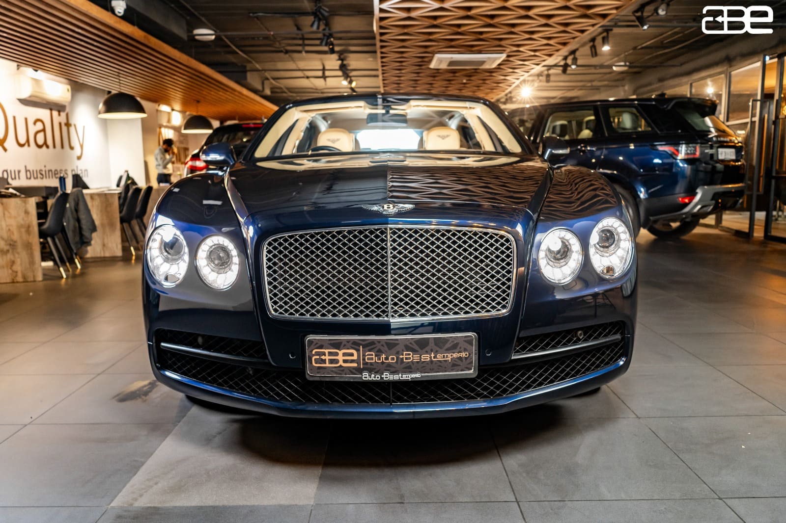 Bentley Flying Spur V8