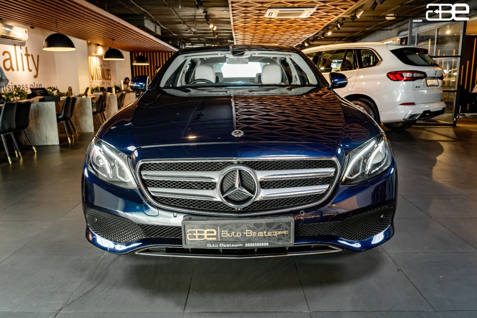 Mercedes-Benz E-Class E-200 AV-2