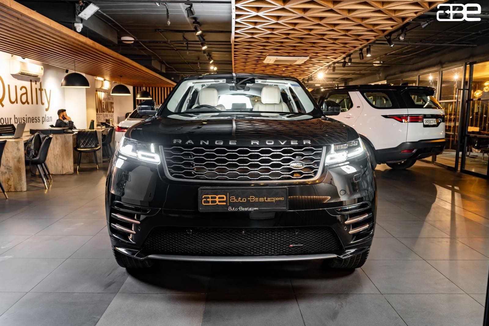 Range Rover Velar S R-DYNAMIC